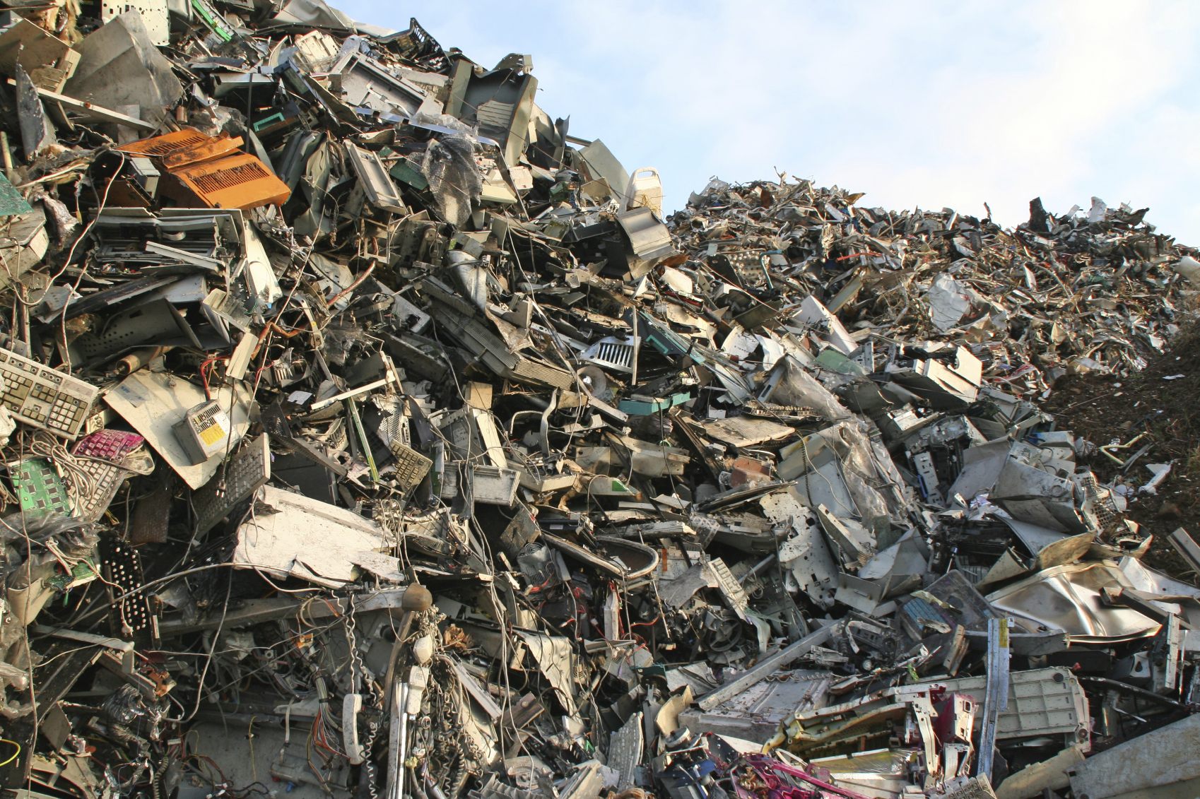 e-waste-problems-environment-impact-resources-rocycle-llc